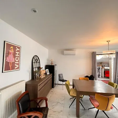 Villa Maison Grillon - Maison Proche De Vichy Avec Piscine