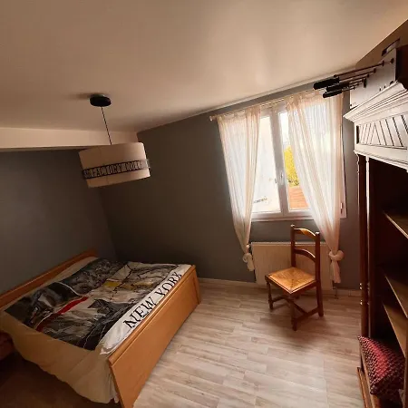 Maison Grillon - Maison Proche De Vichy Avec Piscine Villa *