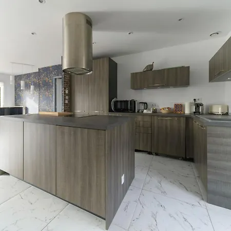 Maison Grillon - Maison Proche De Vichy Avec Piscine