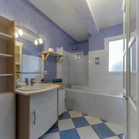 Maison Grillon - Maison Proche De Vichy Avec Piscine Abrest