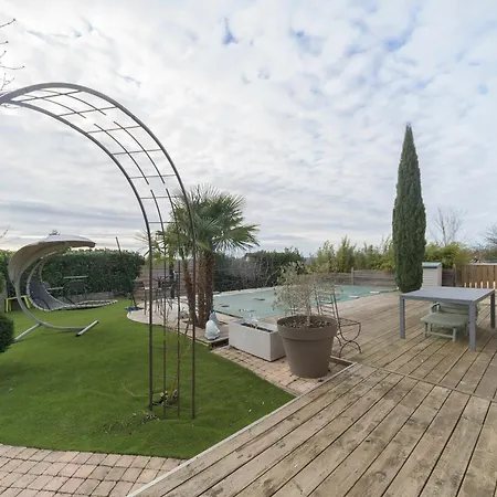 Villa Maison Grillon - Maison Proche De Vichy Avec Piscine