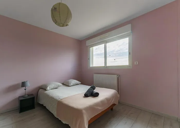 Maison Grillon - Maison Proche De Vichy Avec Piscine