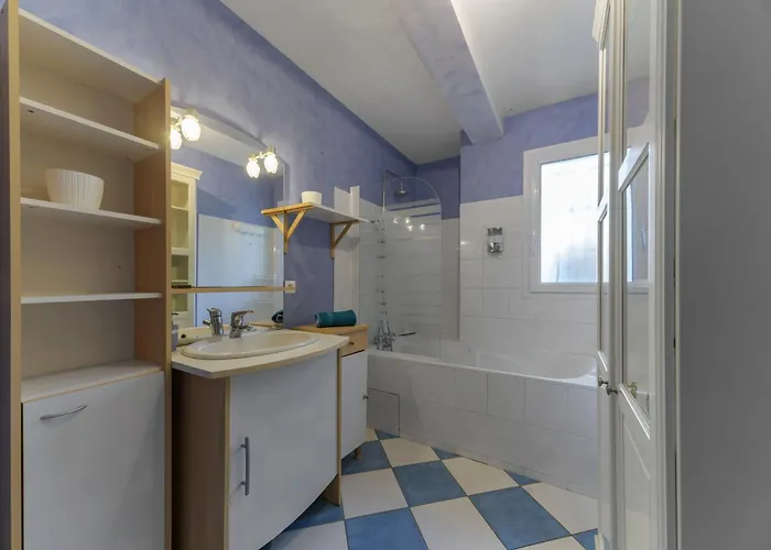 Maison Grillon - Maison Proche De Vichy Avec Piscine Abrest