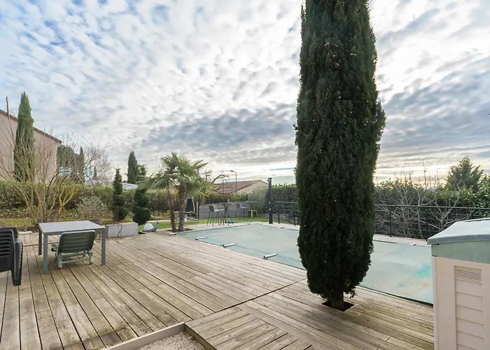 Villa Maison Grillon - Maison Proche De Vichy Avec Piscine